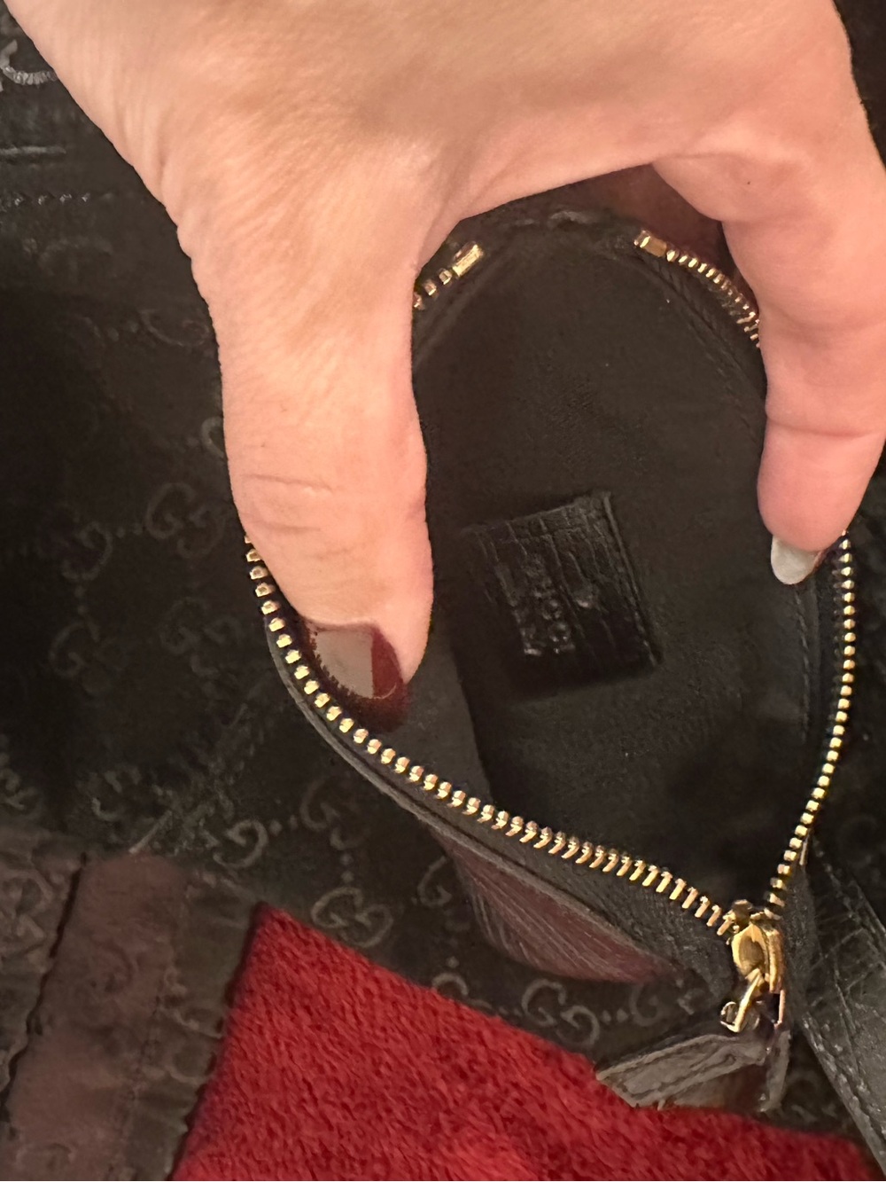 Gucci Black GG Suede Tote with Leather Handles and Charm - Picture 4 of 9